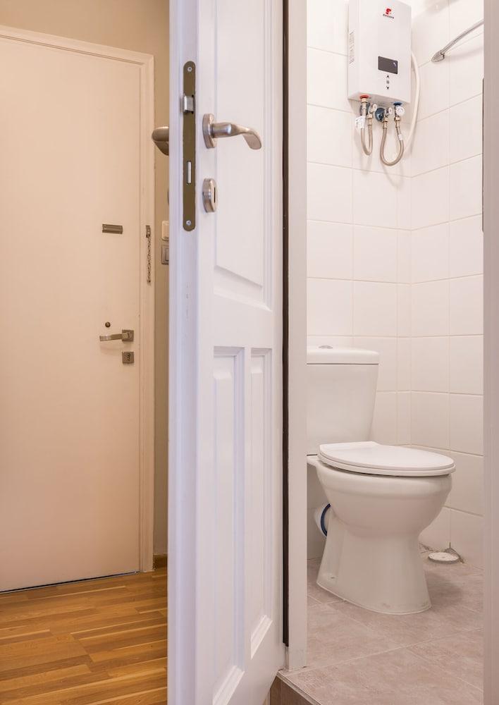 Exceptionally Located Studio Apartment Афіни Екстер'єр фото