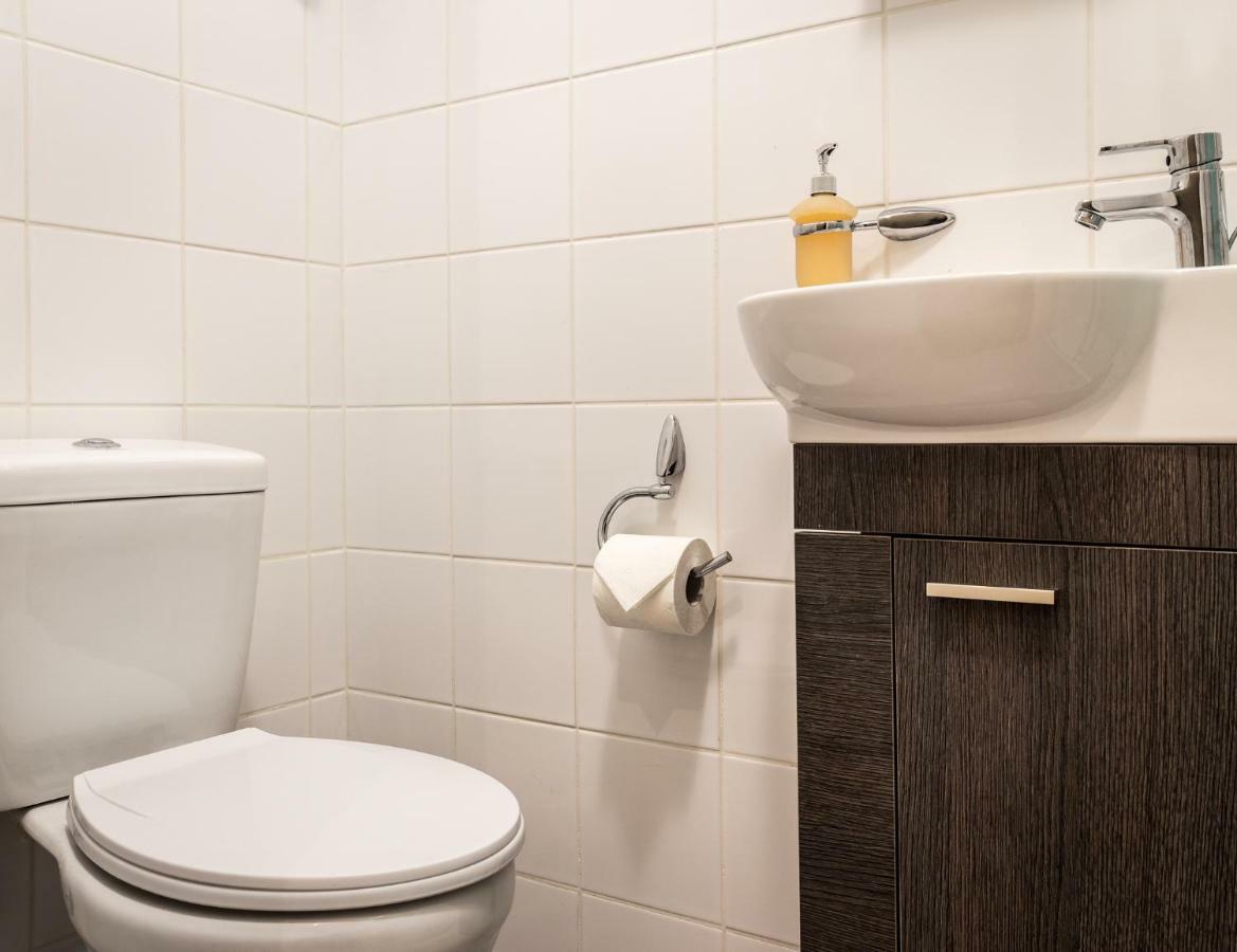 Exceptionally Located Studio Apartment Афіни Екстер'єр фото